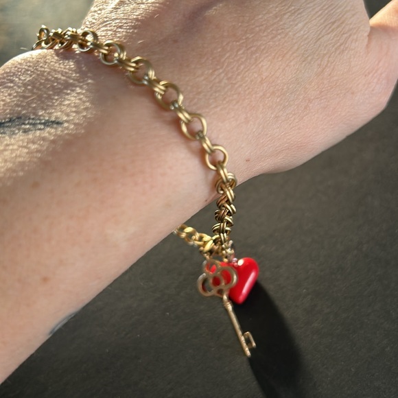 Lia Sophia Heart ❤️ & Key 🔑 Gold Charm Bracelet - Picture 6 of 6